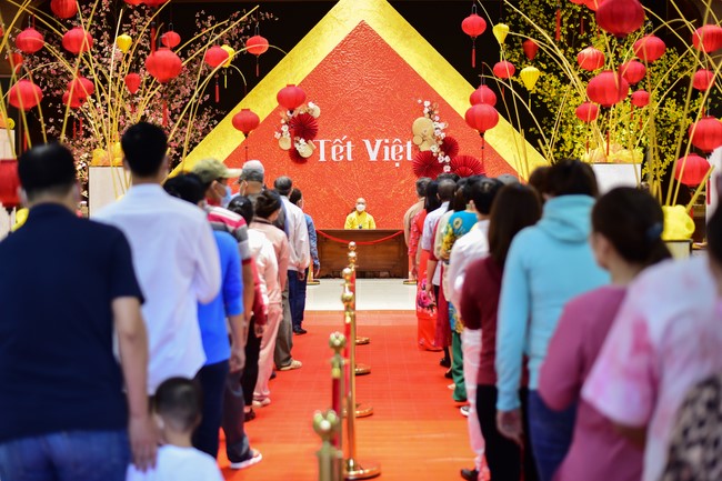 Chùm ảnh mồng một Tết Nhâm Dần